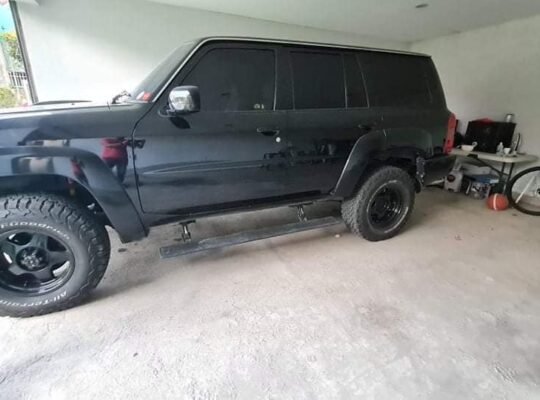 FOR SALE Nissan Patrol SAFARI 2011 ZD30 Diesel 119k odo 4×4 Tmax Automatic Stepboard