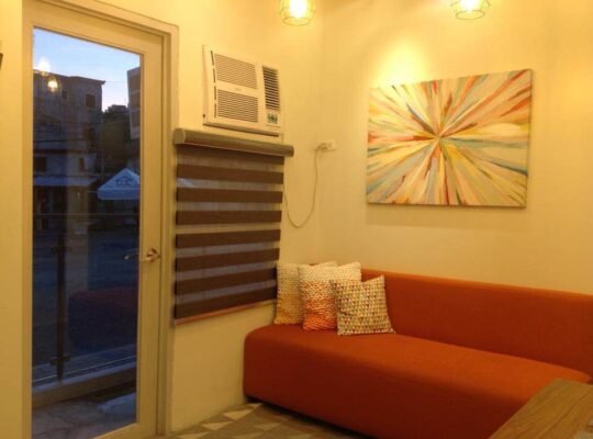 10K RF studio Condo For Sale in Mandaluyong near Rockwell Makati Edsa Boni MRT Ortigas CBD