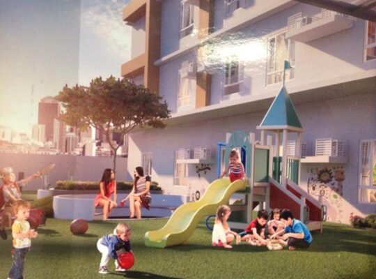 10K RF studio Condo For Sale in Mandaluyong near Rockwell Makati Edsa Boni MRT Ortigas CBD