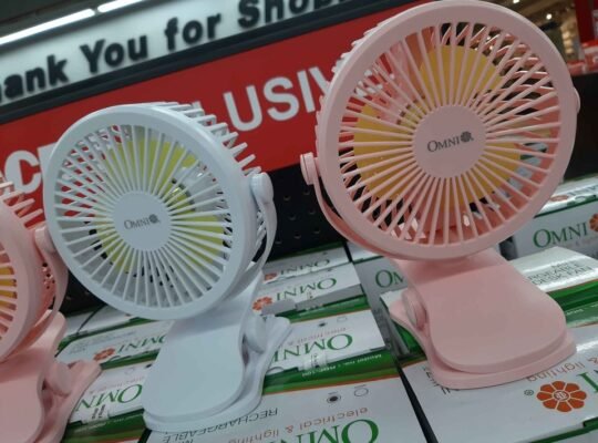 FOR SALE! FOR SALE! OMNI MINI RECHARGEABLE DESK FAN WITH NIGHT LIGHT!