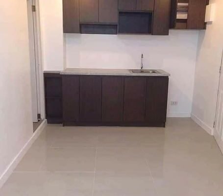 Rent to Own 2-3BR bedroom condo with Lanai and Parking LIPAT KAAGAD