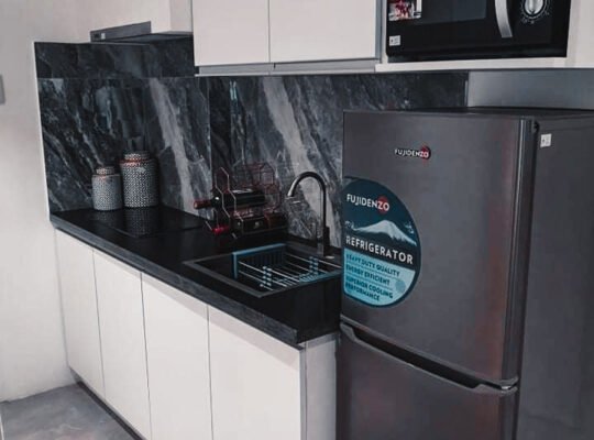 PROMO SALE! Rent to Own Sports Condo! No Spot Dp!