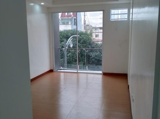 Townhouse For Sale in Sampaloc Manila