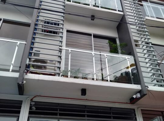 Townhouse For Sale in Sampaloc Manila