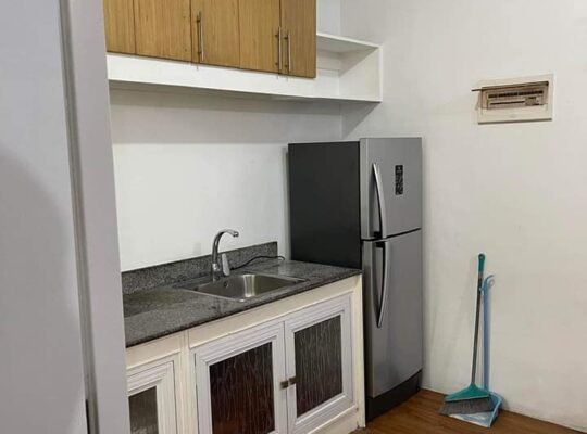 The linear Makati for rent