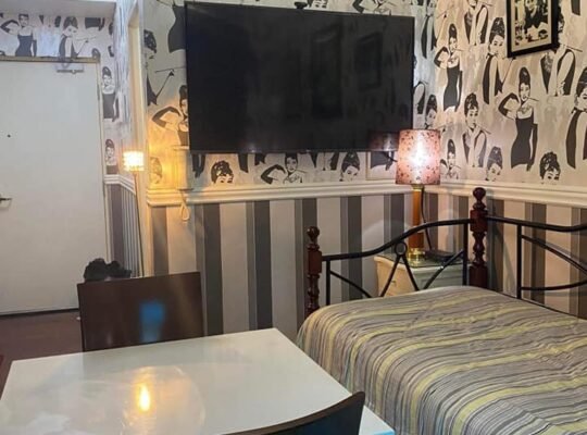 The linear Makati for rent