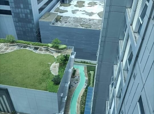 The linear Makati for rent