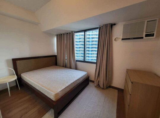 The rise Makati by shangri-la for rent
