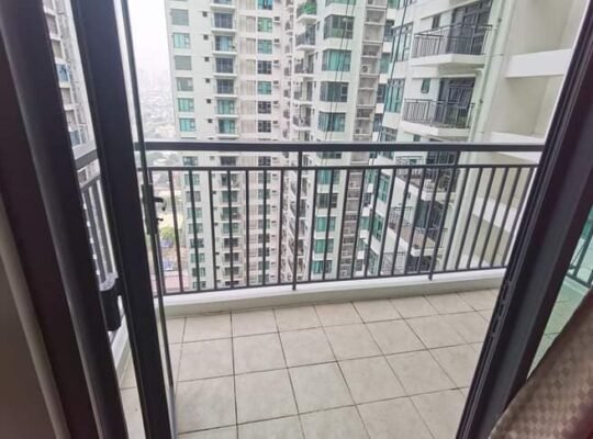 Solstice tower Makati for rent