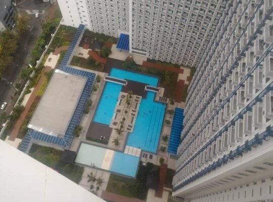 Solstice tower Makati for rent