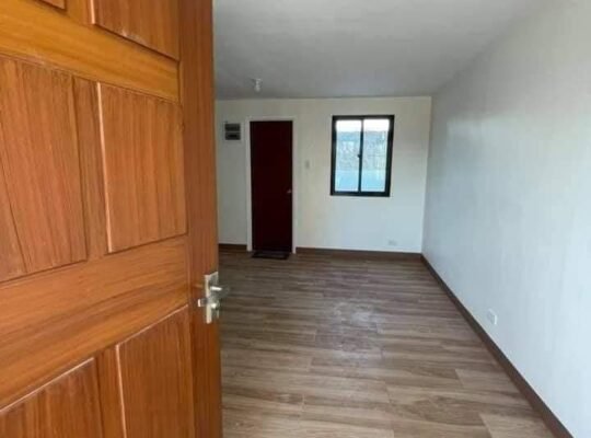 Mabilis lipatan na Townhouse sa San Pablo Laguna