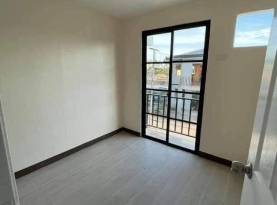 Mabilis lipatan na Townhouse sa San Pablo Laguna