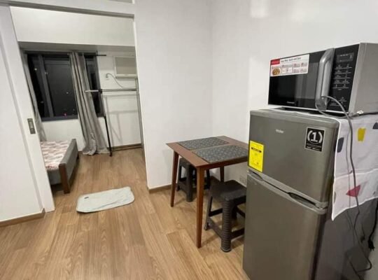 The rise Makati by shangri-la