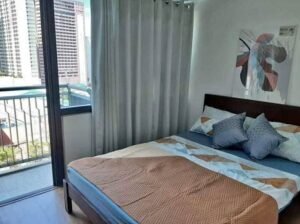 The rise Makati by shangri-la for rent