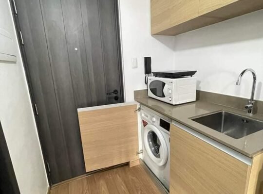 The rise Makati by shangri-la for rent