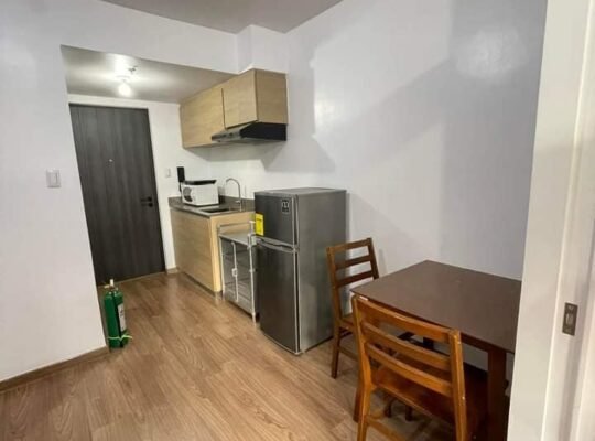 The rise Makati by shangri-la for rent