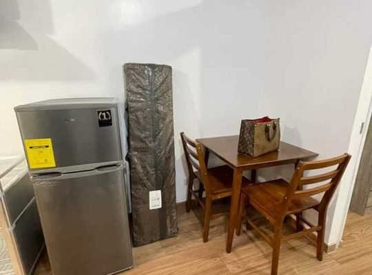 The rise Makati by shangri-la for rent