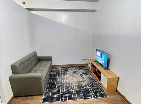 The rise Makati by shangri-la for rent