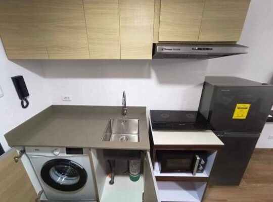 The rise Makati by shangri-la for rent