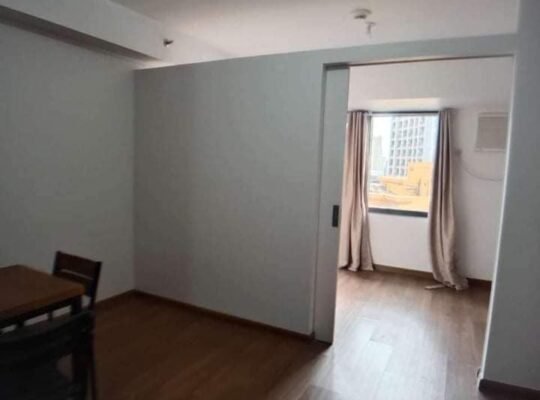 The rise Makati by shangri-la for rent