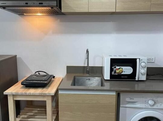 The rise Makati by shangri-la for rent