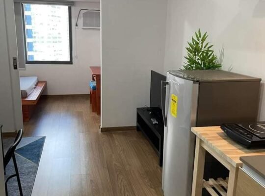 The rise Makati by shangri-la for rent