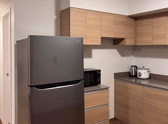 The rise Makati by shangri-la for rent