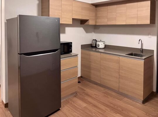 The rise Makati by shangri-la for rent