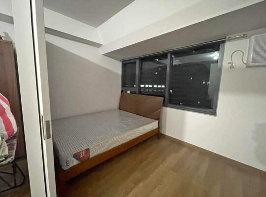 The rise Makati by shangri-la for rent