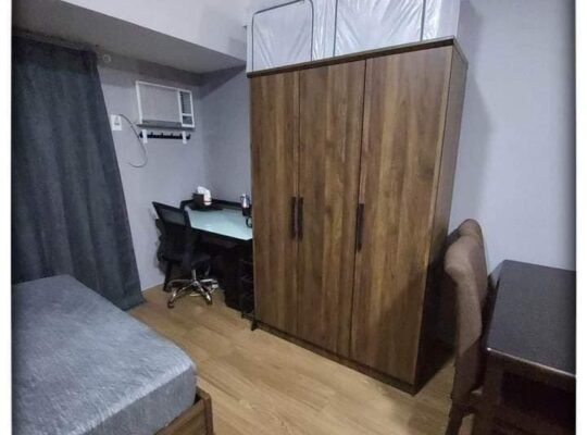 The rise Makati for rent