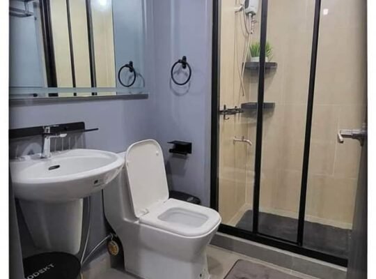 The rise Makati for rent