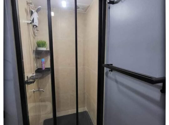 The rise Makati for rent