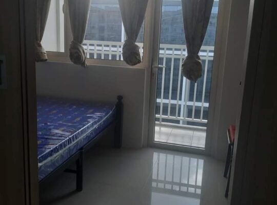 Shore residences for rent