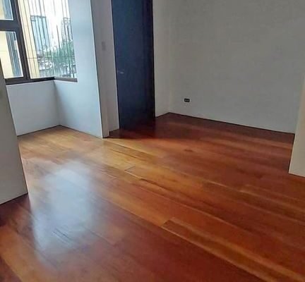 Townhouse Near GMA 7 Kamuning