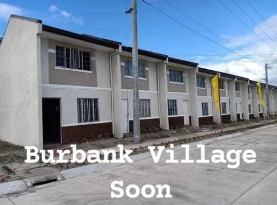 1,999 lng ang Burbank Village sa Lipa Batangas