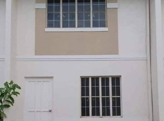 Along hiway na bahay sa Lipa Batangas