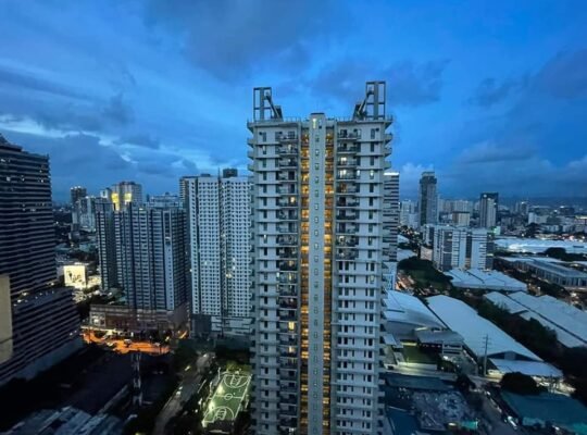 DMCI Flaire South condo unit for Sale