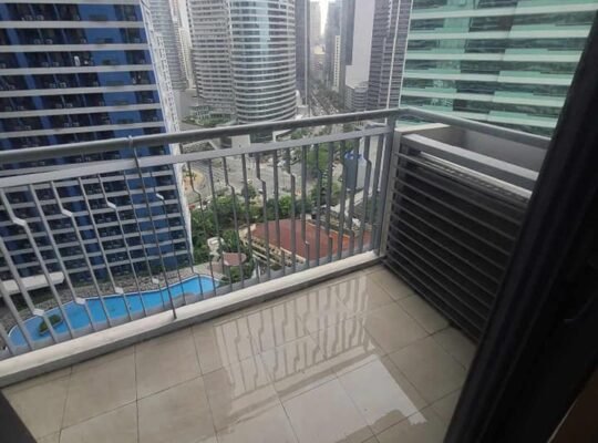 The rise makati by ShangriLa for rent