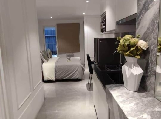 PROMO! 8,000/MONTHLY RENT TO OWN CONDO SA CALOOCAN!