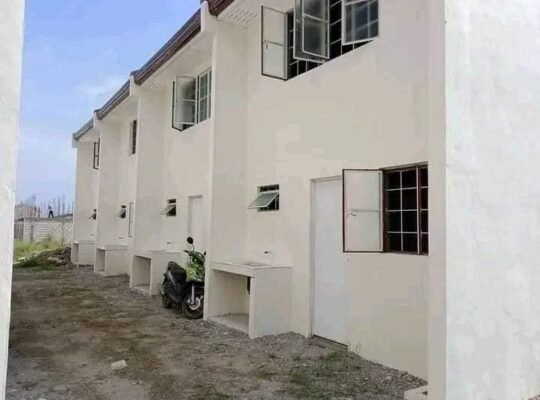 Along hiway na bahay sa Lipa Batangas