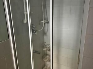 The columns for rent with parking