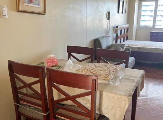 The columns for rent with parking