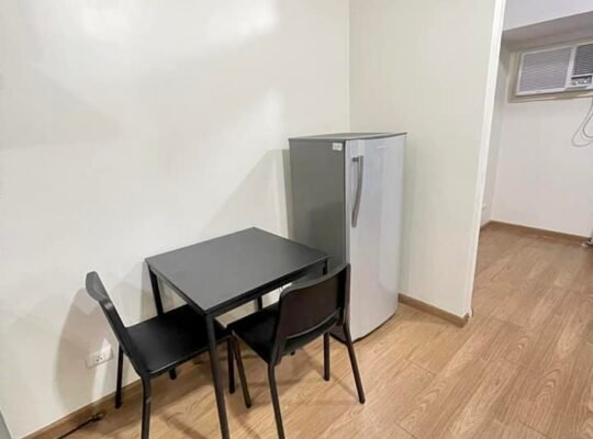 The rise makati by ShangriLa for rent