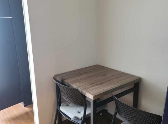 The rise makati by ShangriLa for rent