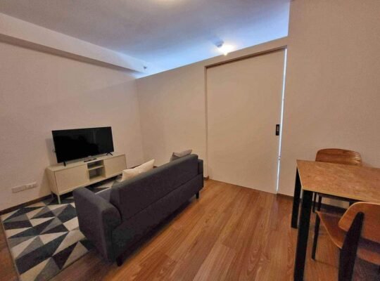 The rise Makati by shangri-la for rent