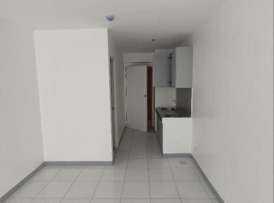 PROMO SALE! RUSH! READY TO MOVE IN CONDO!