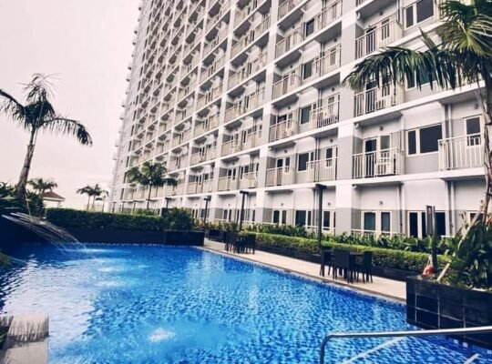 Staycation in Roxas Blvd