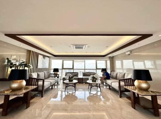 Staycation in Roxas Blvd