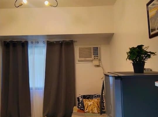 The linear Makati for rent