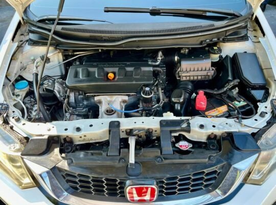 2014 Honda civic 1.8 e automatic